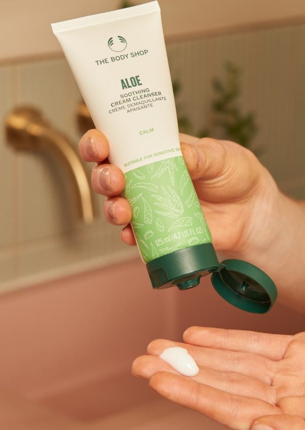 The Body Shop Aloe Soothing Cream Cleanser Online Sale